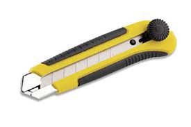 Ніж універсальний, прогумований корпус, металева направляюча сегментоване лезо 18мм в блістері Сталь