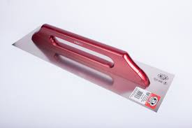 Терка з усил.нержавійки з мал.дер. ручкою 700х130мм OLEJNIK